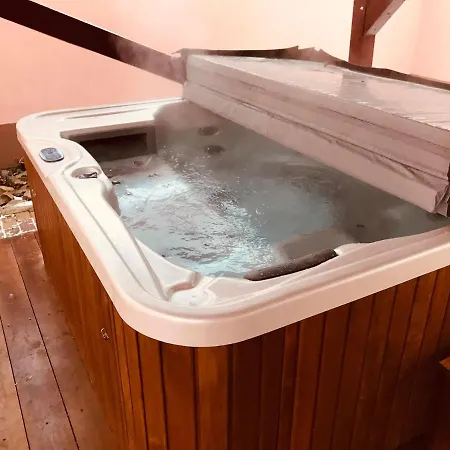 Rozsalugas Vendeghaz