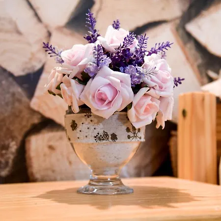 Rozsalugas Vendeghaz