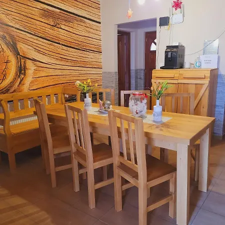 Rozsalugas Vendeghaz Pensiune 3*