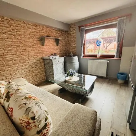 Rozsalugas Vendeghaz Guest house 3*