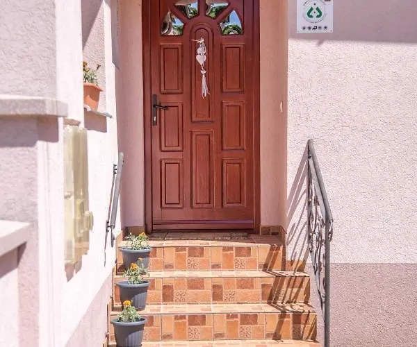 Rozsalugas Vendeghaz Guest house Szilvasvarad