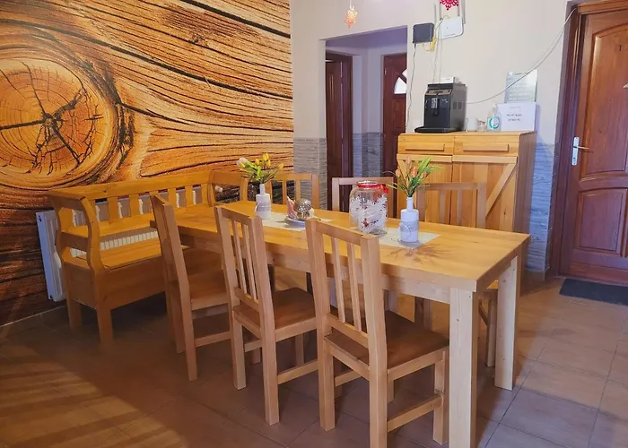 Rozsalugas Vendeghaz Guest house 3*