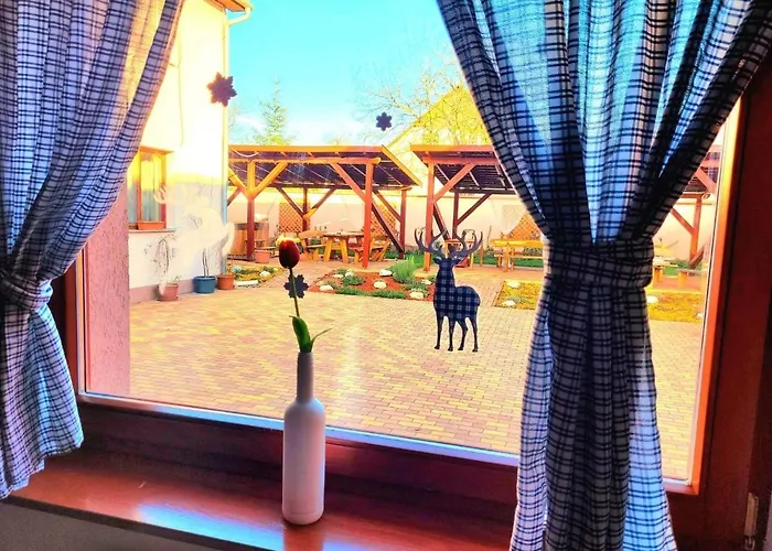 Guest house Rozsalugas Vendeghaz 3*